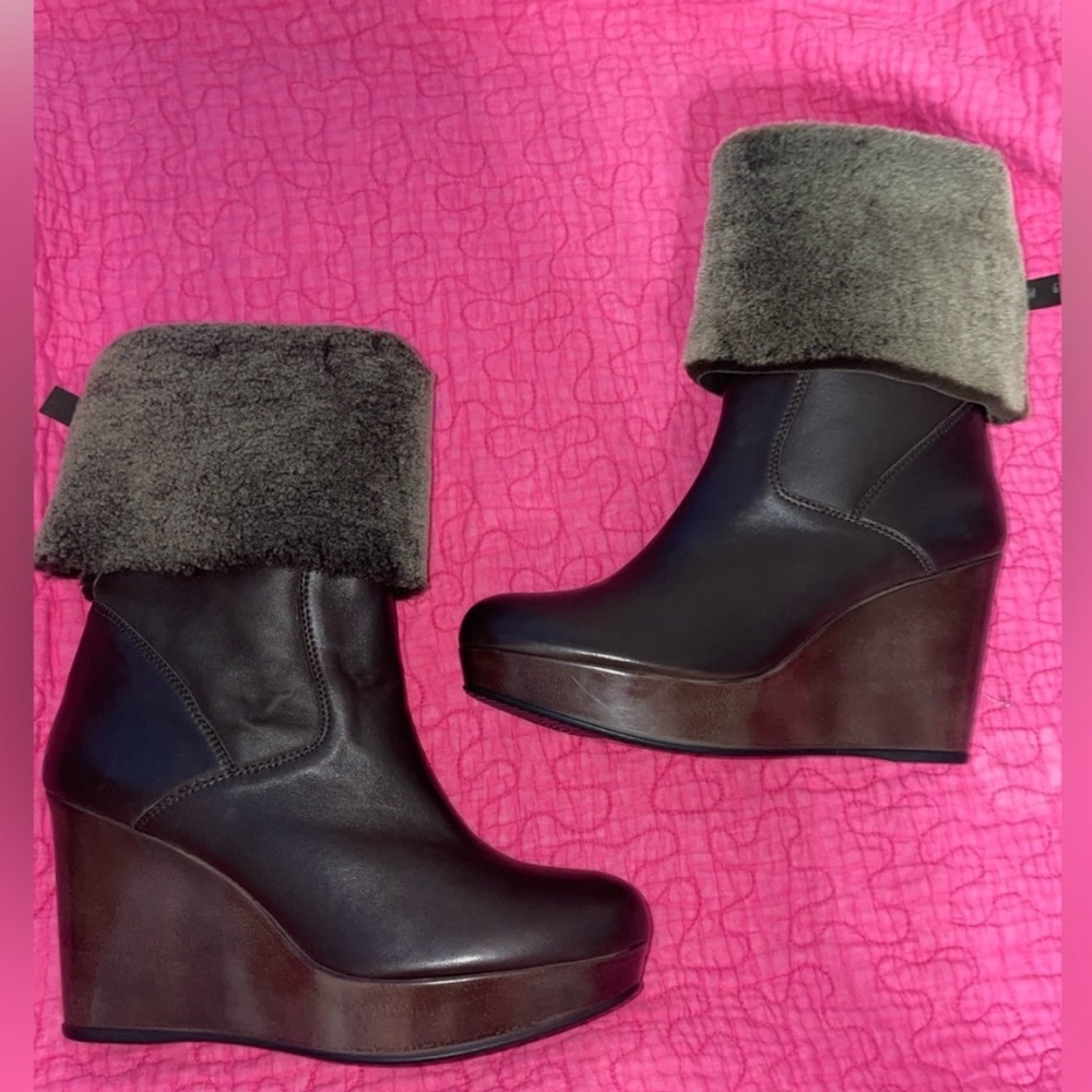 Stuart Weitzman Lamb Shearling Fur Cuffed Heeled Boot Women’s 9 Never Worn